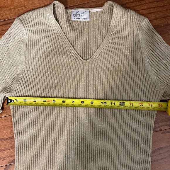 Kathy Lee shortsleeved gold metallic sweater - Size Medium - Picture 7 of 8